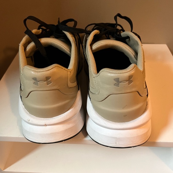 UA Forge 96 - Picture 4 of 7